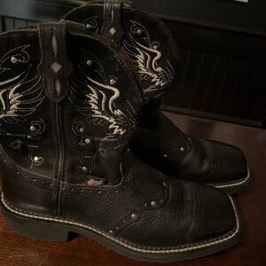 Justin cowboy black Gypsy Boots Size 10